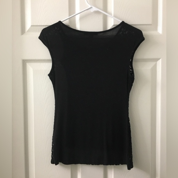 Sleeveless Top W/Crocheted Front - Picture 2 of 6